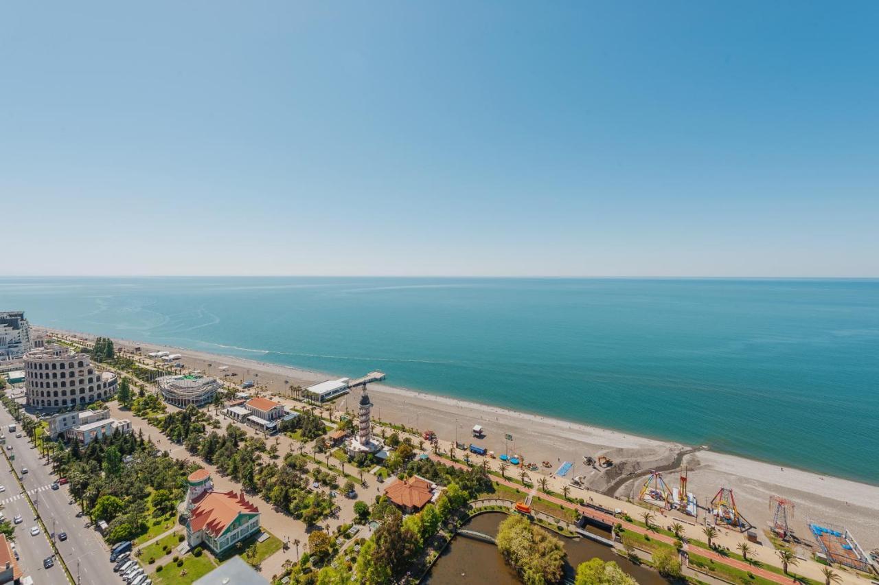 Orbi City Suites Batumi Exterior foto